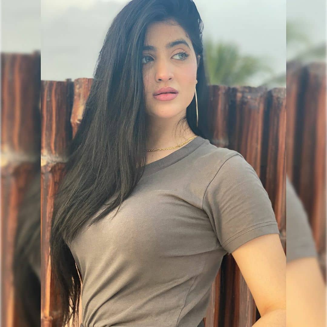 Gunjan Call Girls Services