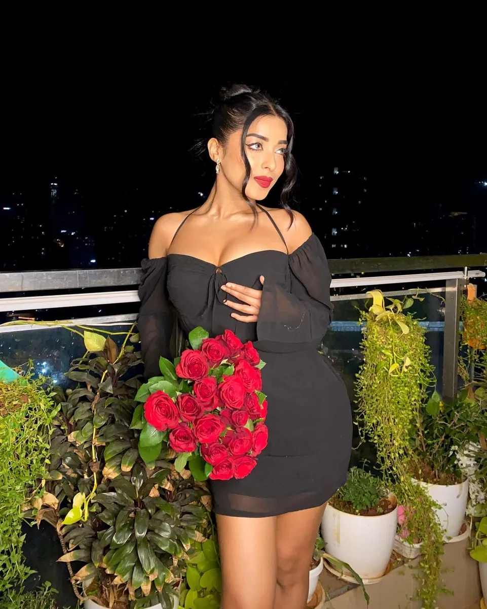 Pranshi Call Girls Services